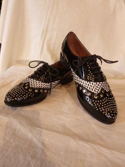 STUD　OPEN　SIDE　LACE　UP