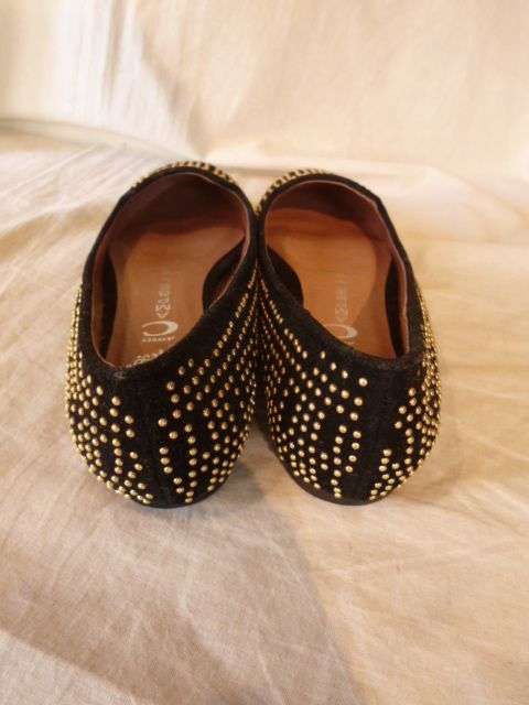GOLD STUDS FLAT SHOES