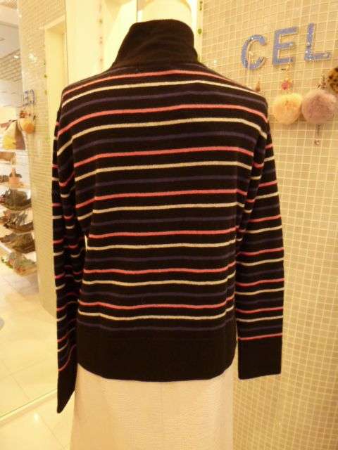 カシミアジップトップス