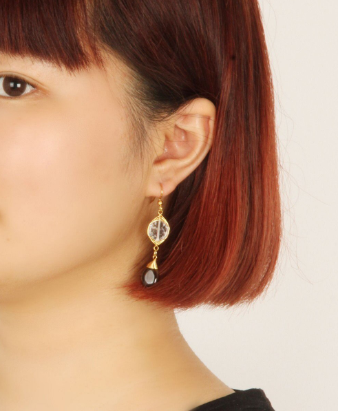 ブラウン3粒×2粒天然石アシンメトリーピアス / WYTHE CHARM | ファッション通販 【公式通販】オンワード・クローゼット