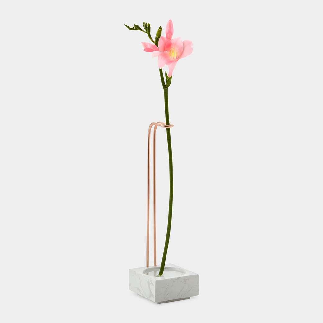 MoMA ブロッサム ウェル ベース ストーン／ブロンズ: リビング|MoMA STORE (モマストア）