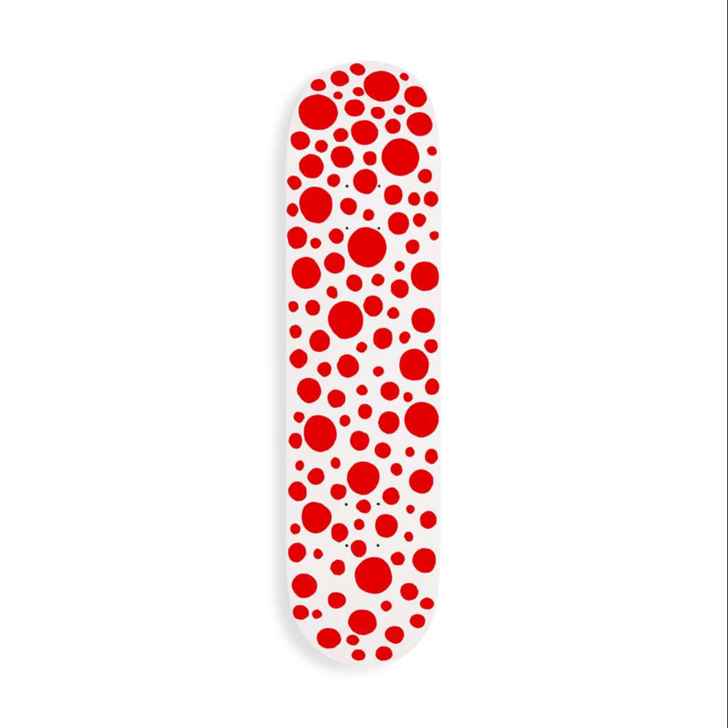 MoMA 草間彌生：DOTS スケートボード スモールドット レッド(スモールドット レッド): ポスター & アーティスト|MoMA Design Store (モマデザインストア）