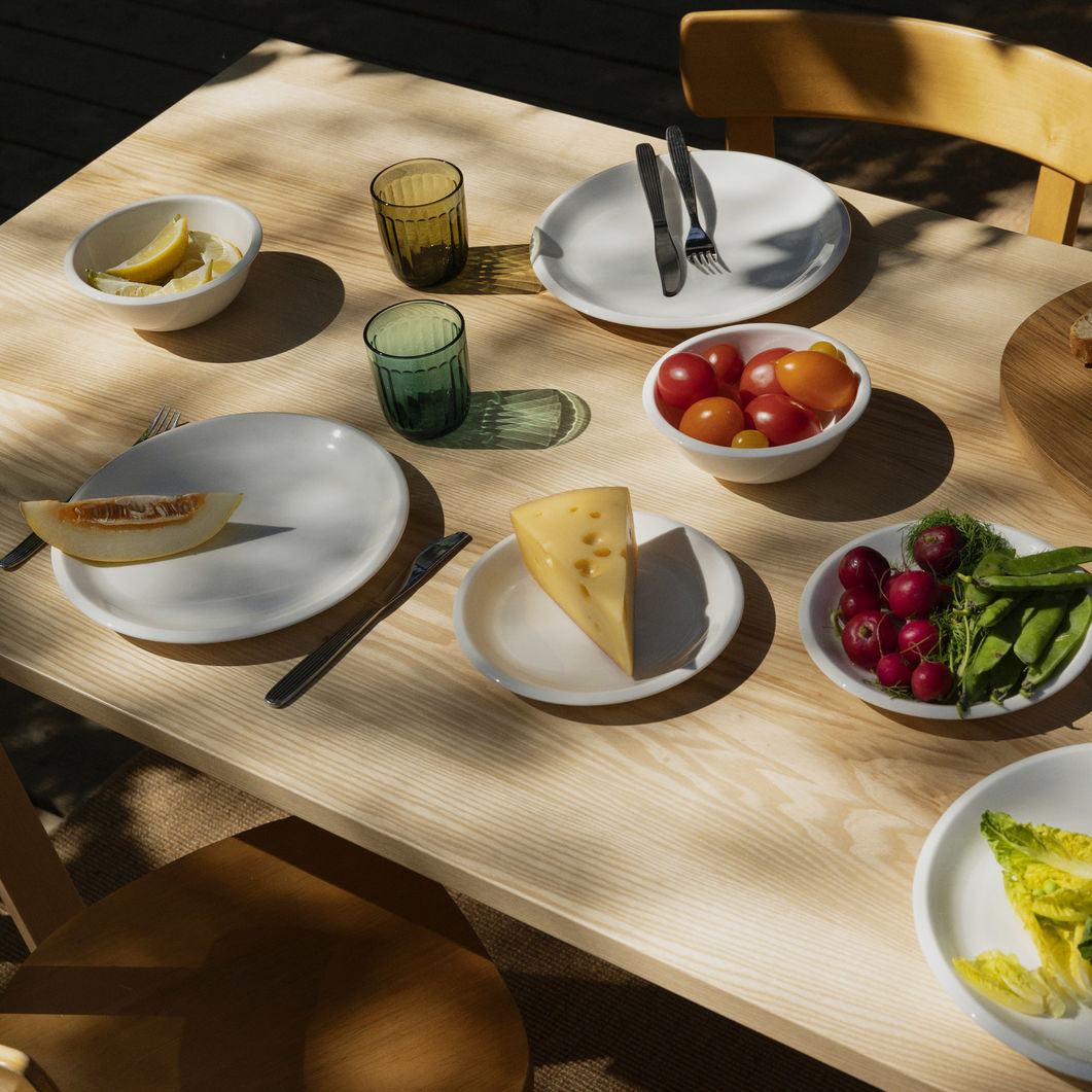 iittala ラーミ ポーセリン プレート 17cm(プレート 17cm)：キッチン & ダイニング
