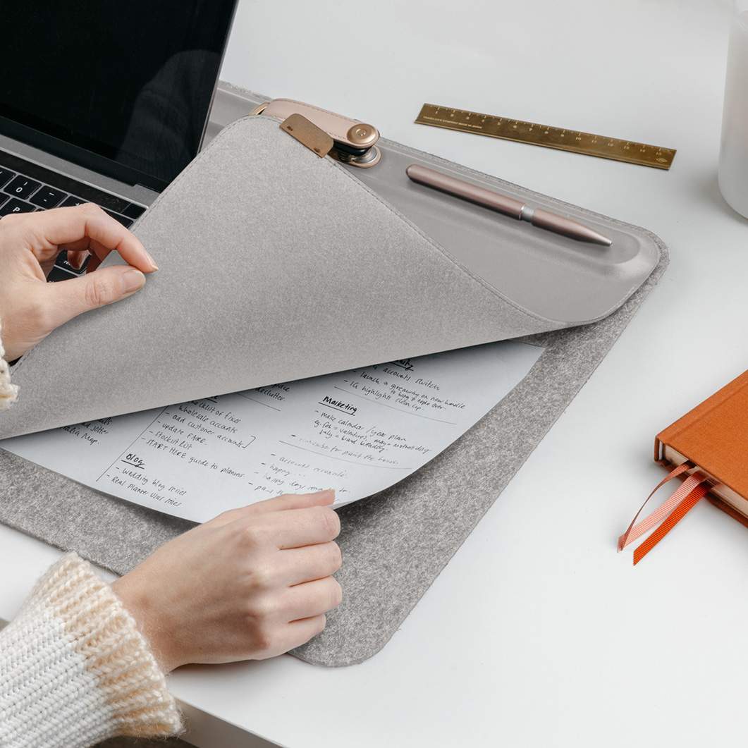 Orbitkey デスクマット Mサイズ グレー(グレー)：テック