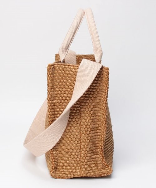 【MARNI】マルニ　ラフィア製　スモールトートバッグ SHMP0077U0P3860(504697909) | マルニ(MARNI) - MAGASEEK