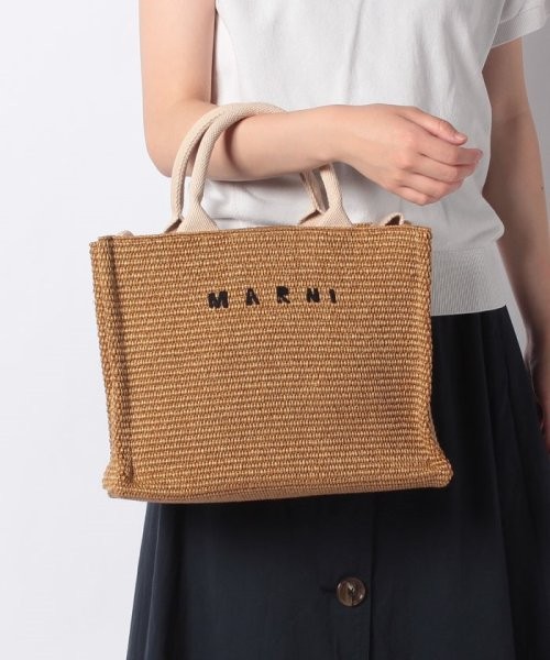 【MARNI】マルニ　ラフィア製　スモールトートバッグ SHMP0077U0P3860(504697909) | マルニ(MARNI) - MAGASEEK