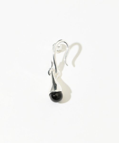 NATHALIE SCHRECKENBERG GOTA ONYX シルバー ドロップモチーフピアス(504261382) | TOMORROWLAND GOODS(TOMORROWLAND GOODS) - MAGASEEK