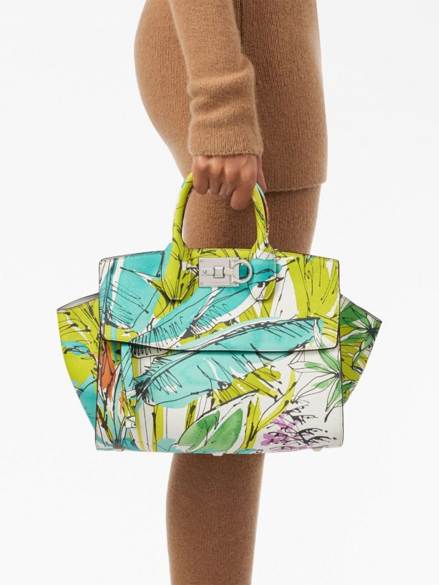 Ferragamo Studio Soft レザーハンドバッグ
