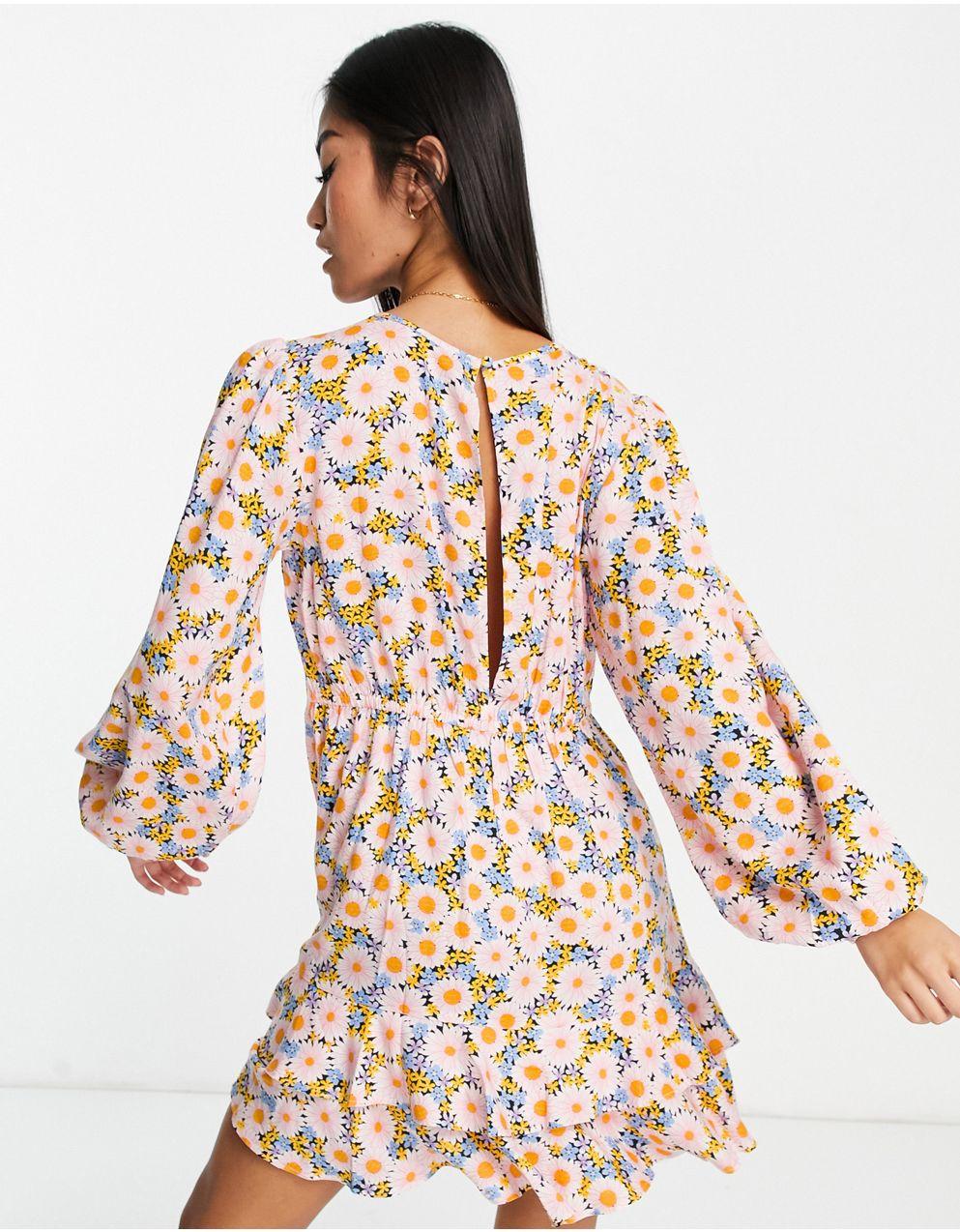 Miss Selfridge フリルヘムフィット＆フレアミニドレス（レトロフローラル | ASOS 日本