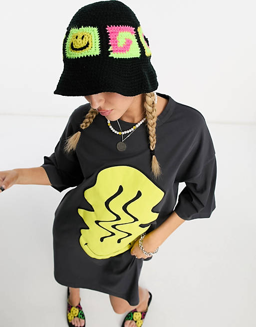 ASOS DESIGN smiley collab crochet bucket hat in black | ASOS