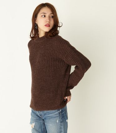 Rib stitch middleneck knit