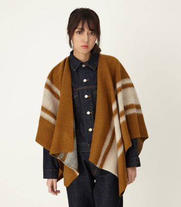 KNITTING CAPE
