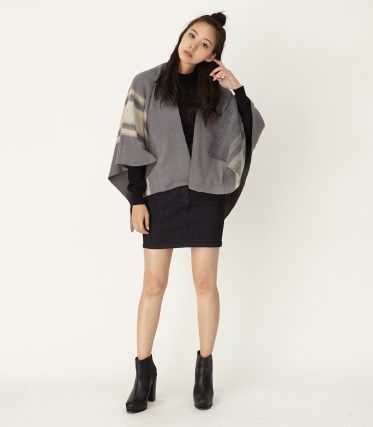 KNITTING CAPE