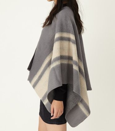 KNITTING CAPE