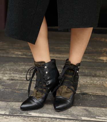 BI BELTED BOOTS