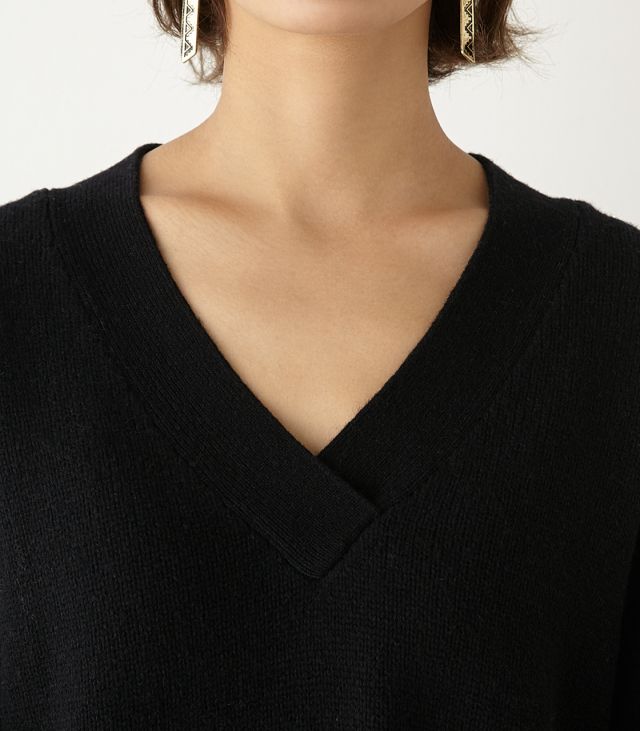 SLY LOOSE V NECK MG TOPS