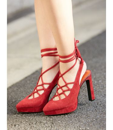 LACE UP BACK OPEN PUMPS RED