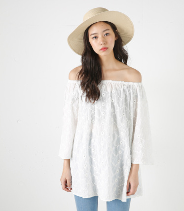 【MOUSSY/マウジー】OFF SHOULDER TUNIC F｜シェルター公式通販サイト｜SHEL'TTER WEB STORE