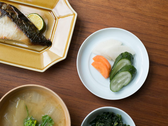 瑞々/まる皿 7寸 青白 - スタイルストア