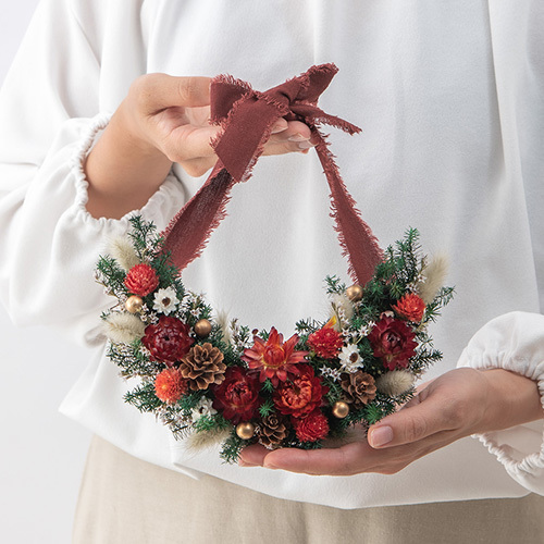 クリスマス プリザーブド＆ドライフラワーハーフリース「ジョーイア」｜花・花束を贈るフラワーギフト通販の【日比谷花壇】