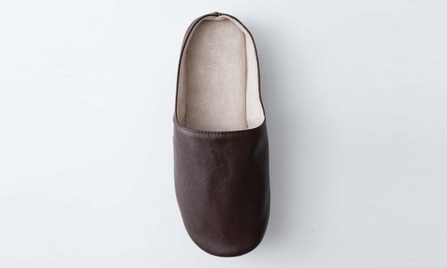 プレーンステッチ ルームシューズメンズ / ダークブラウン (b2c / sarasa) ｜【SEMPRE.JP】公式通販 家具・雑貨・インテリアショップのセンプレ