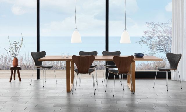 セブンチェア 150周年アニバーサリーコレクション フロントパディング / ヴァニール クローム脚 (Fritz Hansen / フリッツ・ハンセン） ｜【SEMPRE.JP】公式通販 家具・雑貨・インテリアショップのセンプレ