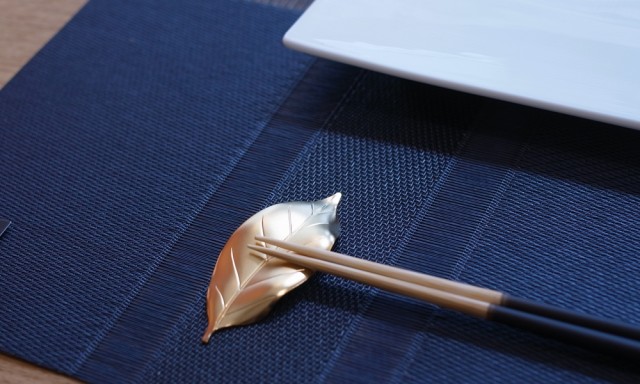 葉枝おき（箸置き） / ゴールド ｜【SEMPRE.JP】公式通販 家具・雑貨・インテリアショップのセンプレ