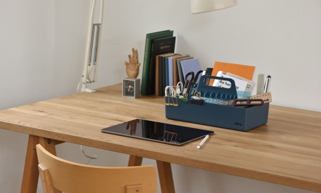 ツールボックスRE / シーブルー (vitra ヴィトラ) ｜【SEMPRE.JP】公式通販 家具・雑貨・インテリアショップのセンプレ