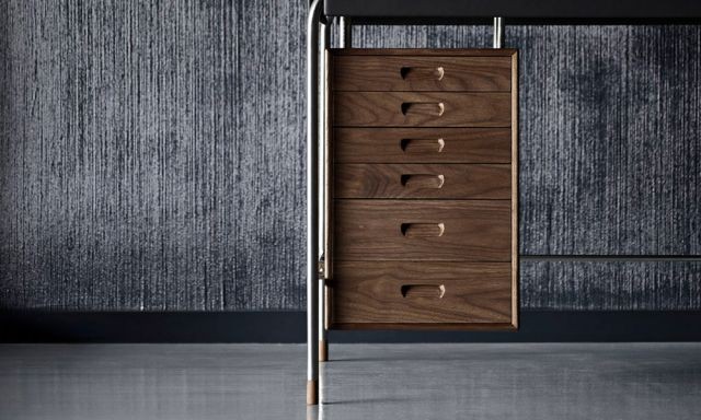 AJ52 ソサイエティ・テーブル / 140×70cm ウォルナット材 オイル仕上げ leather groupF (Carl Hansen & Son / カールハンセン＆サン) ｜【SEMPRE】公式通販 家具・雑貨・インテリアショップのセンプレ