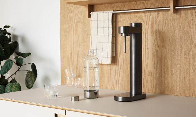 炭酸水サーバー Brus Carbonator / ブラック (Stelton / ステルトン) ｜【SEMPRE】公式通販 家具・雑貨・インテリアショップのセンプレ