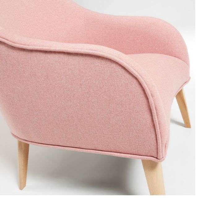 LOBBY Armchair natural wooden legs, fabric pink