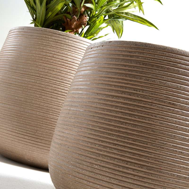 LIS Set 2 planters cement brown | 商品カテゴリー,デコレーション雑貨 | LaForma Japan