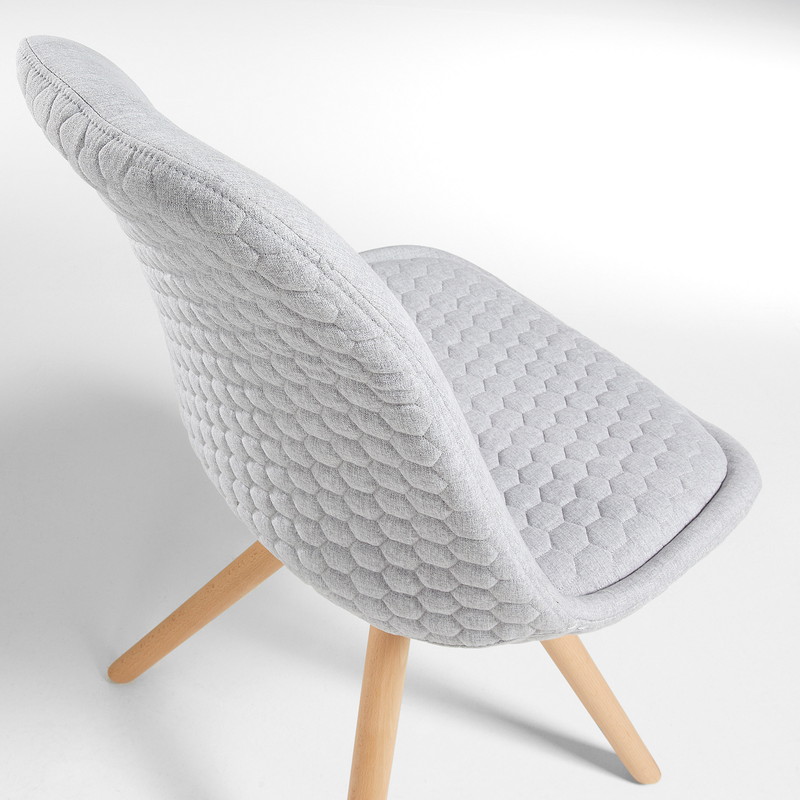 LARS Chair natural wood quilted fabric light grey【4脚セット】 | 商品カテゴリー,チェア | LaForma Japan