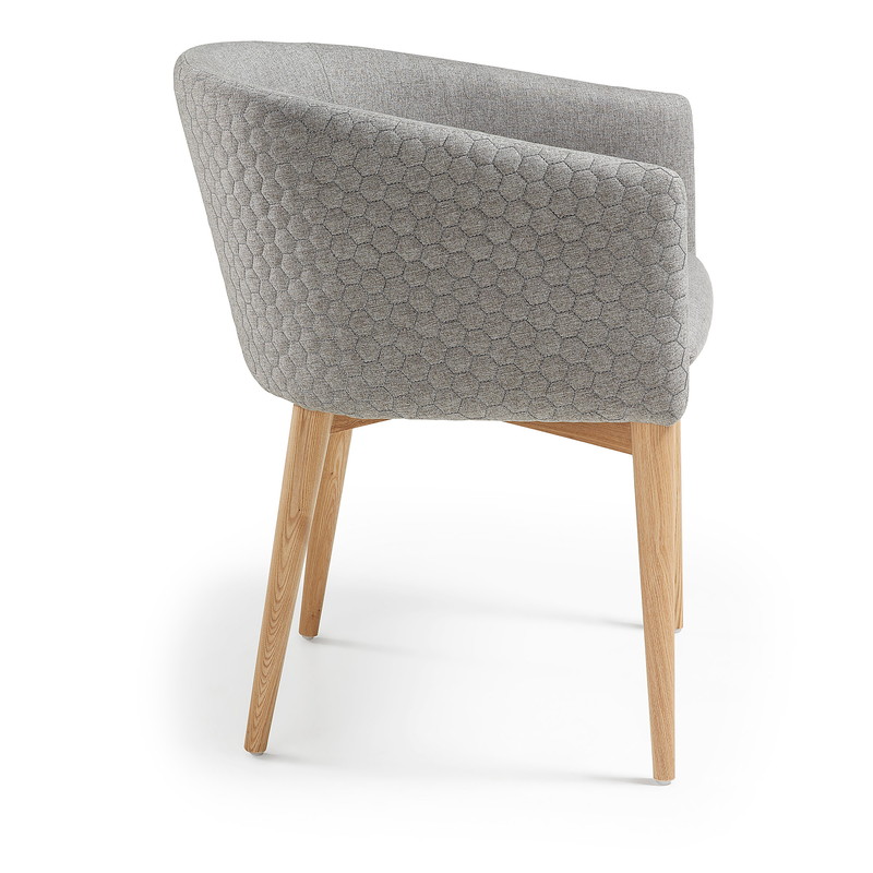 HARMON Armchair natural wood quilted fabric light grey | 商品カテゴリー,チェア | LaForma Japan