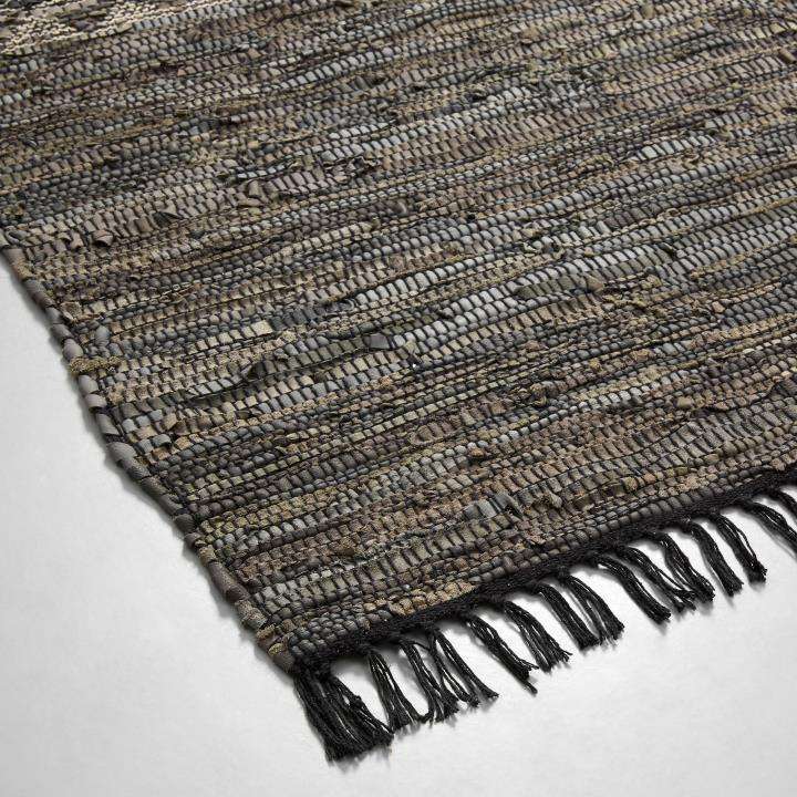 Lilya carpet | 商品カテゴリー,ホームテキスタイル | LaForma Japan