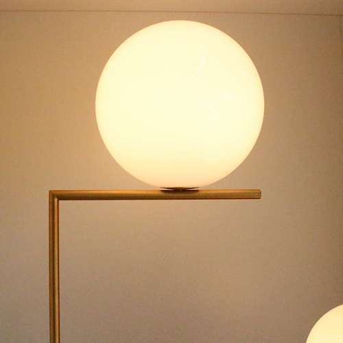 FLOS(フロス)「IC LIGHTS F2」ゴールド[756ICLIGHTS/F2/GLD]|フロアスタンド|照明器具|yamagiwa Online Store