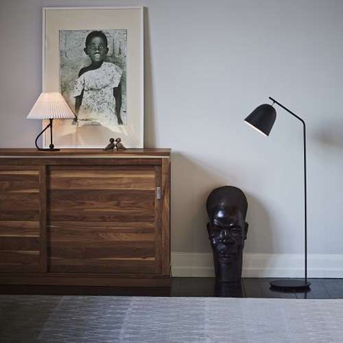 LE KLINT(レ・クリント)「Cache Floor Lamp(キャシェ フロアランプ)」ブラック(ランプ別)[956KF355B] | フロアスタンド | 照明器具の通販「ヤマギワオンラインストア」