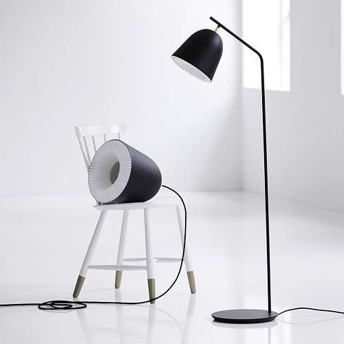 LE KLINT(レ・クリント)「Cache Floor Lamp(キャシェ フロアランプ)」ブラック(ランプ別)[956KF355B] | フロアスタンド | 照明器具の通販「ヤマギワオンラインストア」