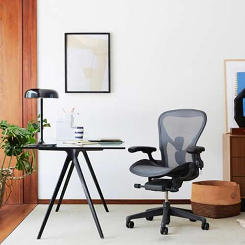 Herman Miller(ハーマンミラー)「アーロンチェア リマスタード」グラファイトフレーム グラファイトベース Aサイズ | オフィスチェア | チェアの通販「ヤマギワオンラインストア」