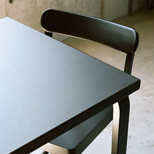 artek(アルテック) 「ATELIER CHAIR(アトリエチェア)」ブラック / ビーチ | ダイニングチェア | チェアの通販「ヤマギワオンラインストア」
