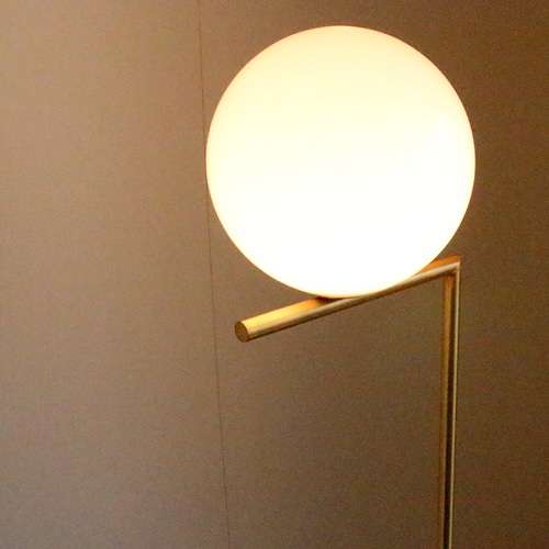 【予約注文】FLOS（フロス）「IC LIGHTS F1」ゴールド[756ICLIGHTS/F1/GLD] | フロアスタンド | 照明器具の通販「ヤマギワオンラインストア」
