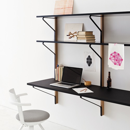 artek（アルテック）ウォールシェルフ KAARI SHELF WITH DESK（カアリ・デスク付シェルフ） 【取寄品】 | ウォールシェルフ | 収納家具の通販「ヤマギワオンラインストア」
