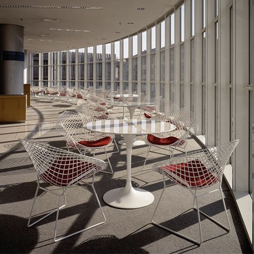 Knoll(ノル) Bertoia Collection ダイヤモンドアームチェアブラック×ビニールレザー ホワイト | ラウンジチェア／他 | チェアの通販「ヤマギワオンラインストア」