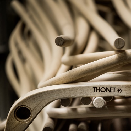 THONET チェア no.210R ライトビーチ | アームチェア | チェアの通販「ヤマギワオンラインストア」