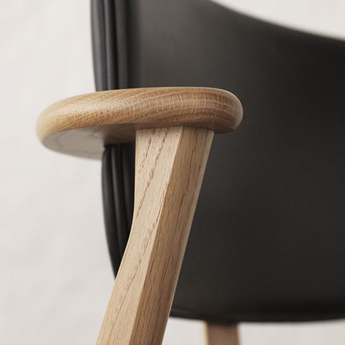artek（アルテック）アームチェア DOMUS CHAIR（ドムスチェア） バーチ×ナチュラルラッカー | アームチェア | チェアの通販「ヤマギワオンラインストア」