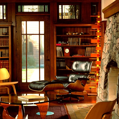 Herman Miller（ハーマンミラー）Eames Lounge Chair & Ottoman 特別セット ウォールナット【取寄品】[267ES67071OU2109] | ラウンジチェア／他 | チェアの通販「ヤマギワオンラインストア」
