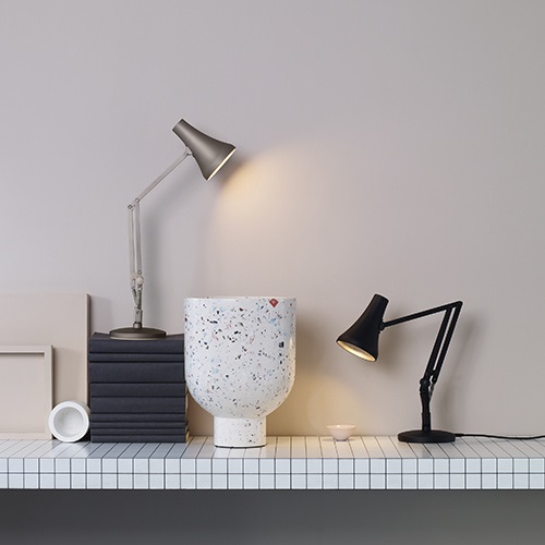 ANGLEPOISE（アングルポイズ）タスクライト 90 MINI MINI カーボンブラック | タスクライト | 照明器具の通販「ヤマギワオンラインストア」