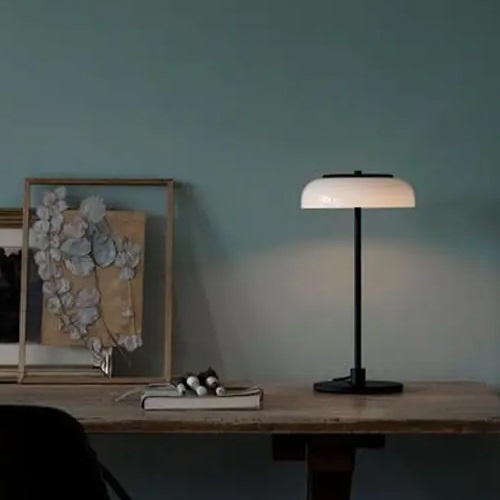 NUURA（ヌーラ）テーブル照明 BLOSSI ブロシ TABLE ブラック | テーブルスタンド | 照明器具の通販「ヤマギワオンラインストア」