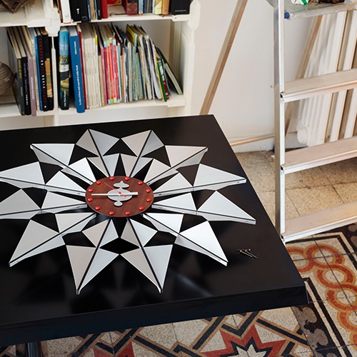 Vitra（ヴィトラ）掛時計 Flock of Butterflies（フロック オブ バタフライズ）アルミニウム | 掛時計 | の通販「ヤマギワオンラインストア」