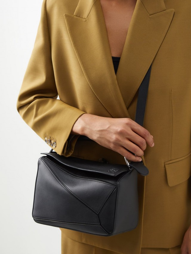 LOEWE パズル スモール レザーバッグ